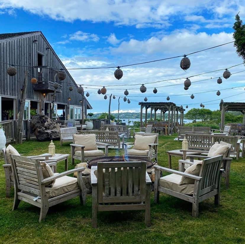 outdoor patio seating at the crow's nest in the hamptons 