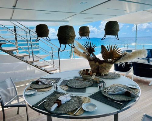 yacht h